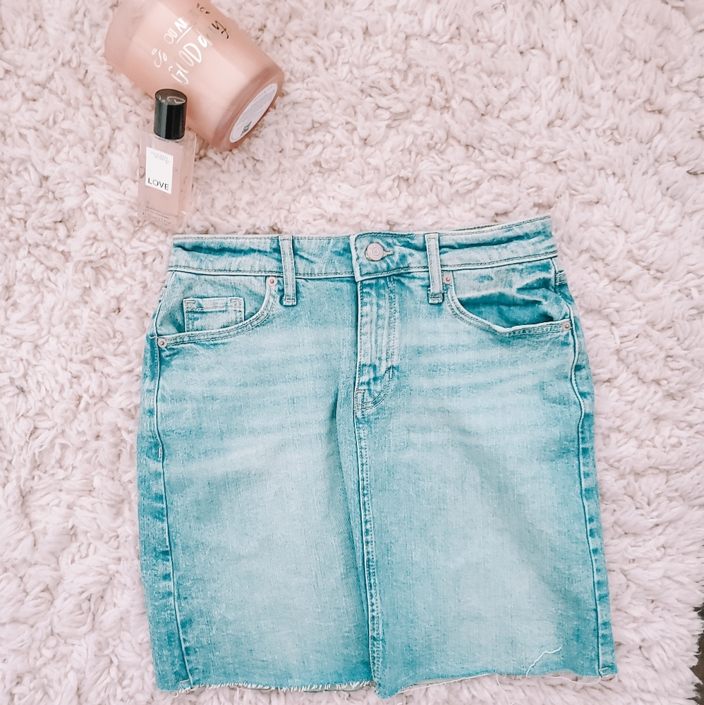 NWOT Old Navy Demin Skirt!